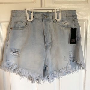 Cutoff shorts